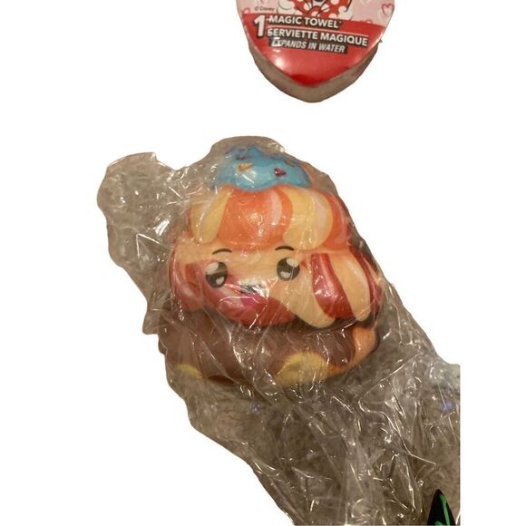 Random Kids Lot Growing Towel Stickers Wednesday Marvin The Martian Stress Ball - Picture 2 of 2